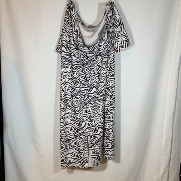 ASOS Curve Black & White Zebra Pencil Midi Dress NWT - Picture 8 of 12